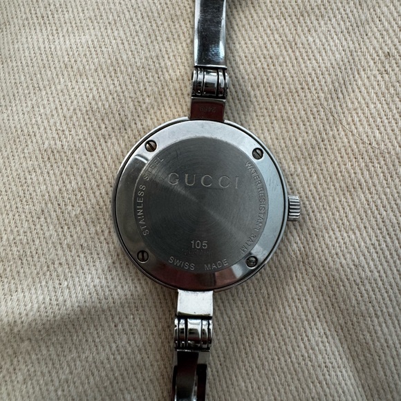 Gucci Stainless Steel Watch w/ Diamond - Picture 3 of 6